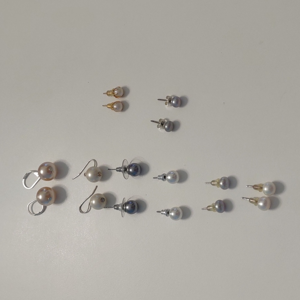 Vintage pearl like earrings